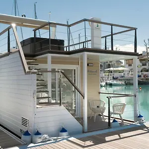 https://portoverde-luxury-houseboat.emilia-romagnahotels.net